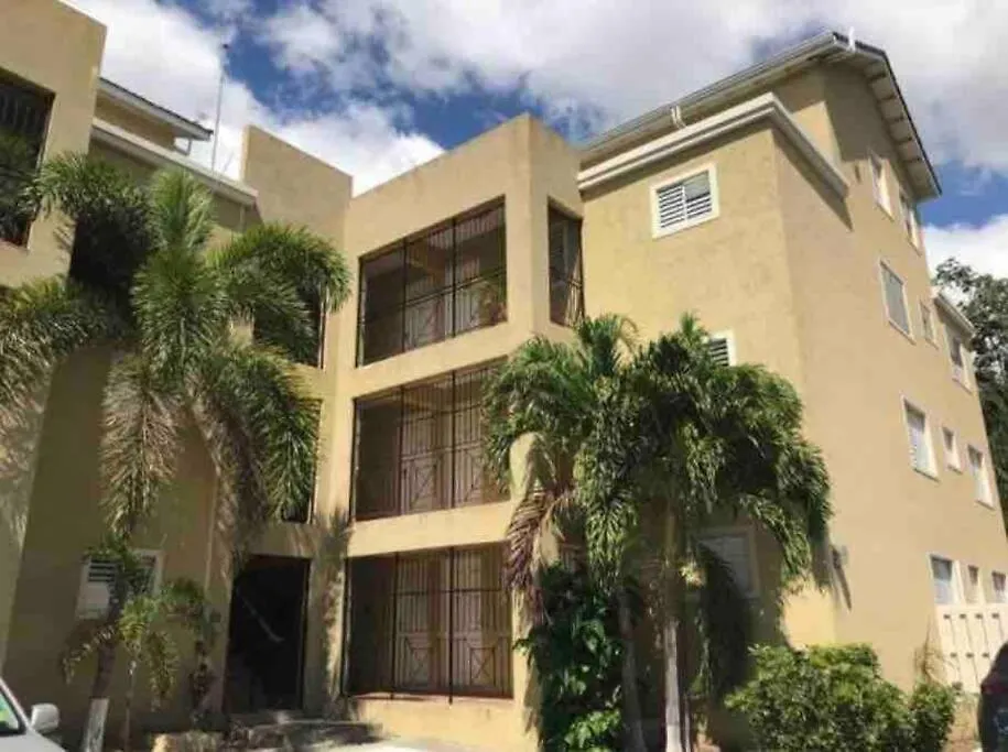 Amikae'S Apartment Kingston Jamaica
